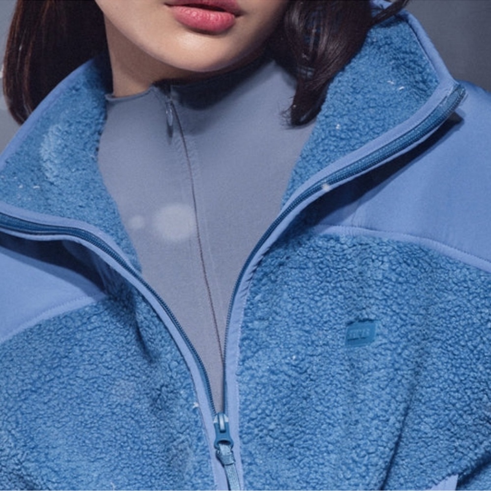 SKIMS Teddy Jacket - Azure - Picture 4 of 9
